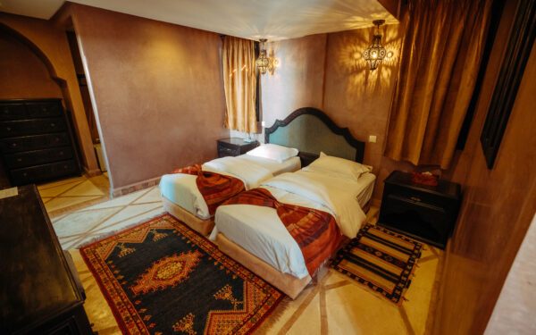 Resurface - SHARED TWIN ROOM FEMALE